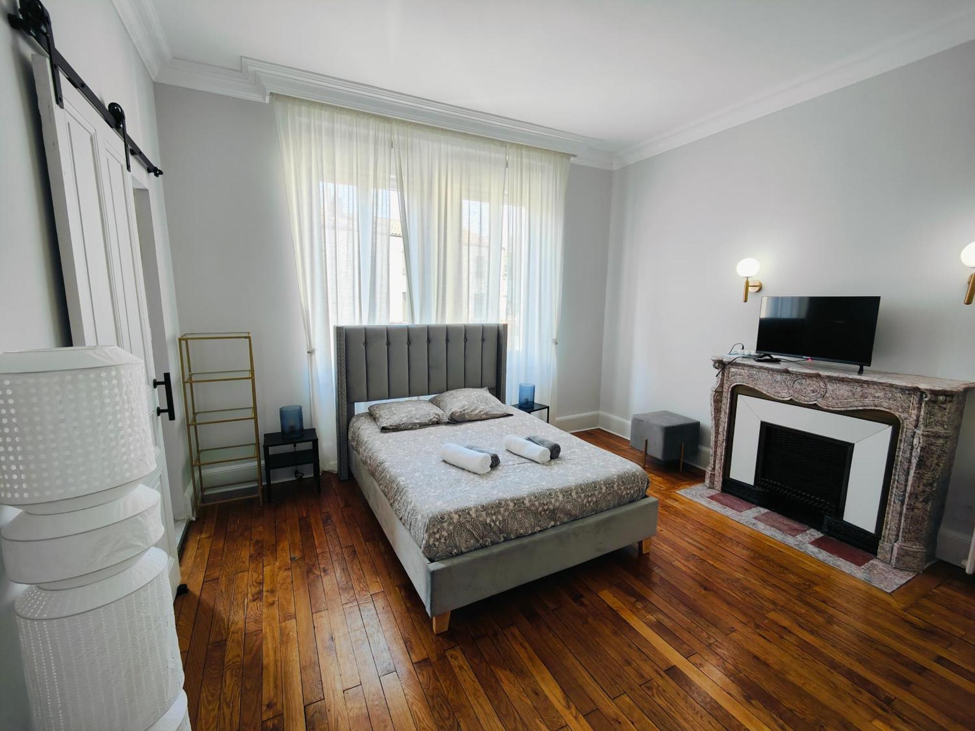 Self-Checkin Town House - Rooms To Rent In A Beautiful Modern Town House - Not A Hotel - Location De Chambres Avec Arrivee En Autonomie - Extra Fee For Sheets And Towels - Private Parking - Check Your Plateform Inbox And Follow Check-In Instructions Saint-Romain-en-Gal Ngoại thất bức ảnh