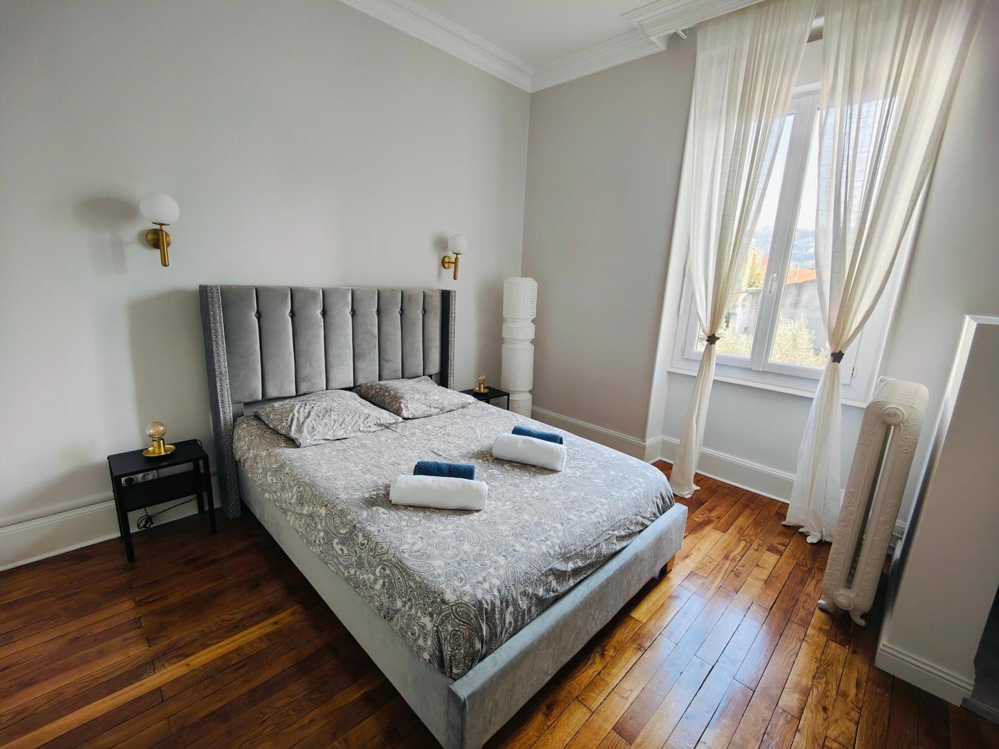 Self-Checkin Town House - Rooms To Rent In A Beautiful Modern Town House - Not A Hotel - Location De Chambres Avec Arrivee En Autonomie - Extra Fee For Sheets And Towels - Private Parking - Check Your Plateform Inbox And Follow Check-In Instructions Saint-Romain-en-Gal Ngoại thất bức ảnh