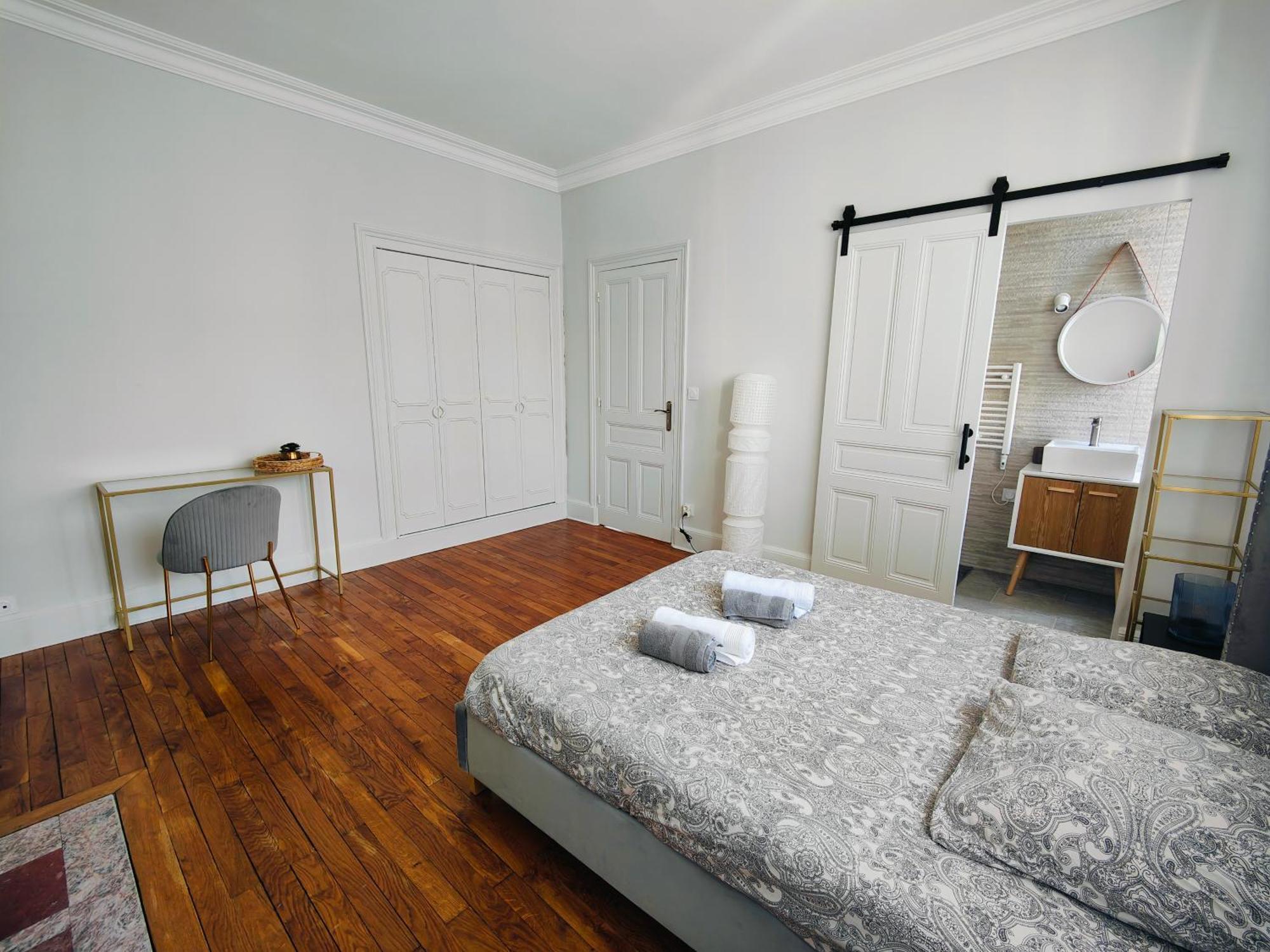 Self-Checkin Town House - Rooms To Rent In A Beautiful Modern Town House - Not A Hotel - Location De Chambres Avec Arrivee En Autonomie - Extra Fee For Sheets And Towels - Private Parking - Check Your Plateform Inbox And Follow Check-In Instructions Saint-Romain-en-Gal Ngoại thất bức ảnh